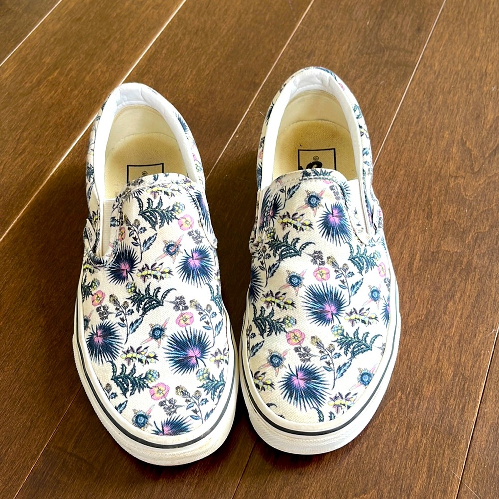 Vans slip on size 6 Women’s - floral